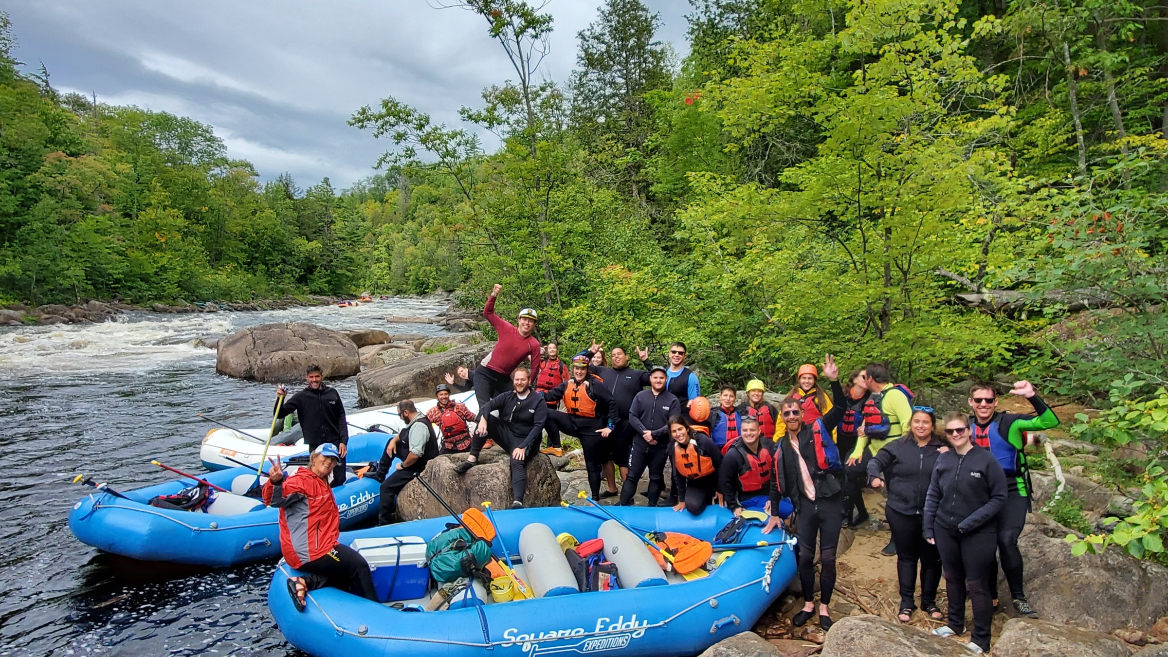 people whitewater rafting